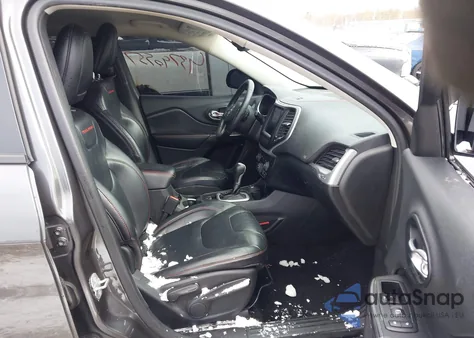 2014 Jeep Cherokee Trailhawk from USA, damaged, VIN 1C4PJMBS3EW161626